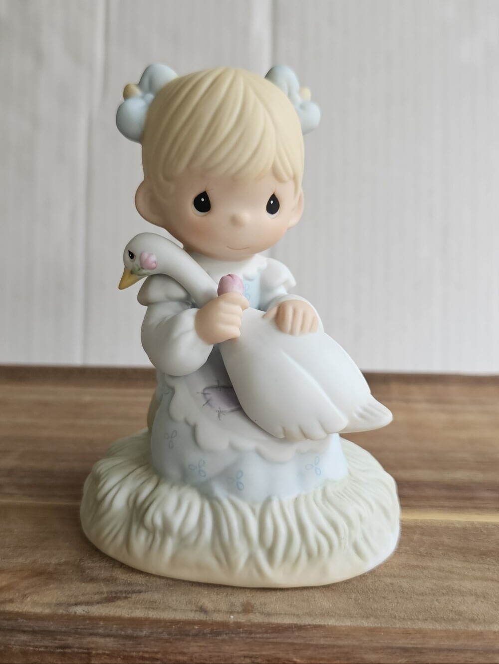 Precious Moments God Is Love Figurine Vintage 1999 Girl With Goose #E5213R